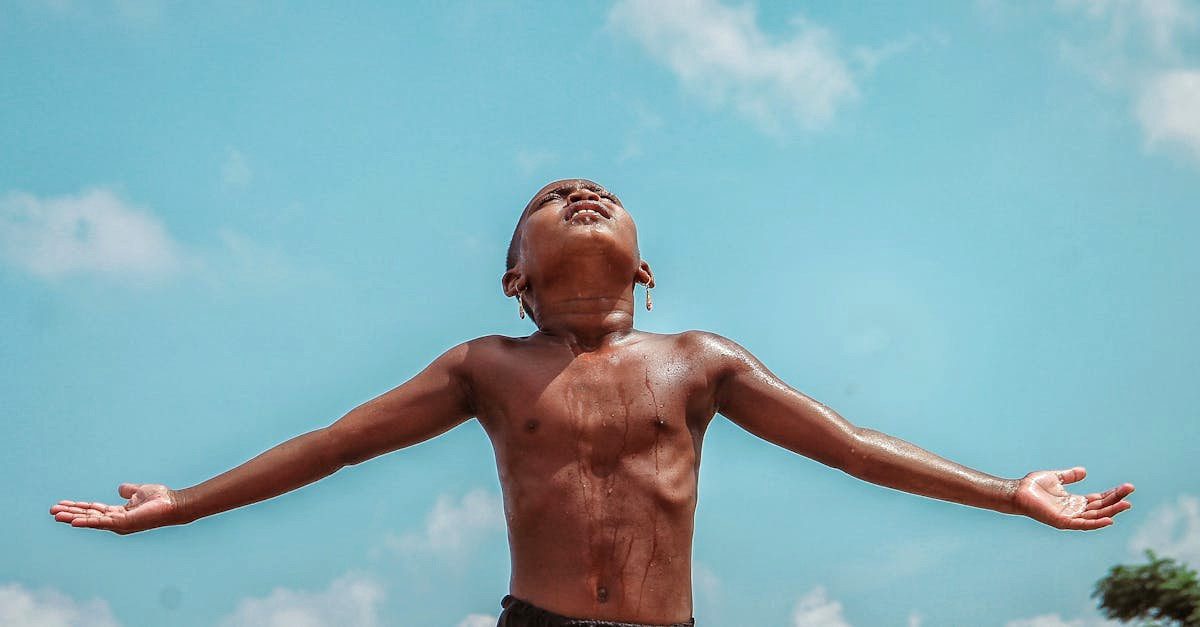 découvrez l'importance du jeu en plein air pour le développement des enfants ! explorez des idées d'activités stimulantes et éducatives qui encouragent la créativité, la sociabilité et le bien-être physique grâce à des moments de jeu en extérieur.