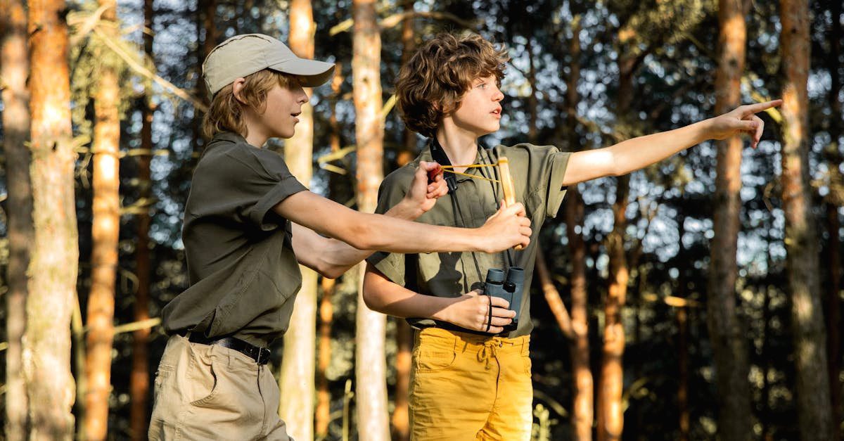 découvrez le slingshot, un accessoire de loisir excitant pour les amateurs d'aventures en plein air. parfait pour des moments de divertissement en famille ou entre amis, explorez les différentes variantes et apprenez à maîtriser l'art du lancer. préparez-vous à vivre des sensations uniques !